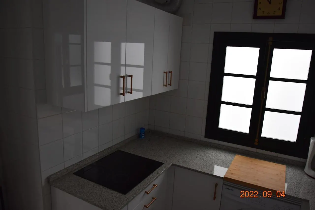Apartamento muy bien situado en el centro de Cádiz y al lado de la playa España